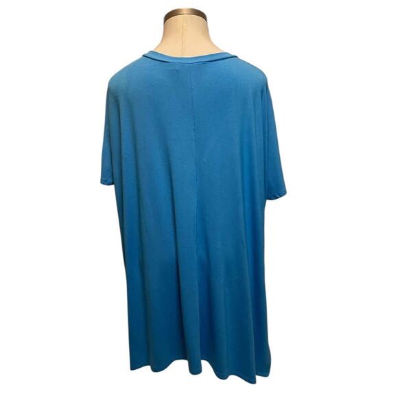 Zenana Luxe Rayon V-Neck Tee in Ocean Blue – 3X - Picture 5 of 5